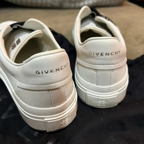 ◆SALE◆直営店◆【GIVENCHY】City Court スニーカー Givenchy City Court Sneakers